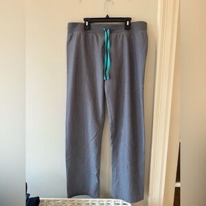 FIGS Technical Collection Livingston Gray Scrub T21003 Bottoms size Medium M